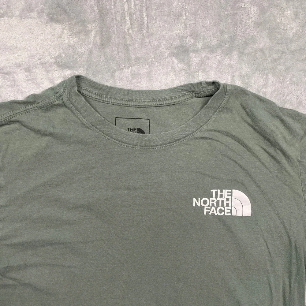The North Face Long Sleeve T-Shirt Mens Small Green Graphic Logo Cotton Tee